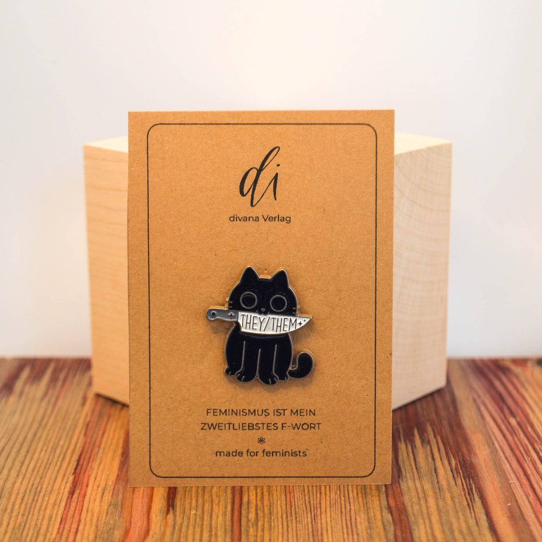 Pins - Pronomen & Identität