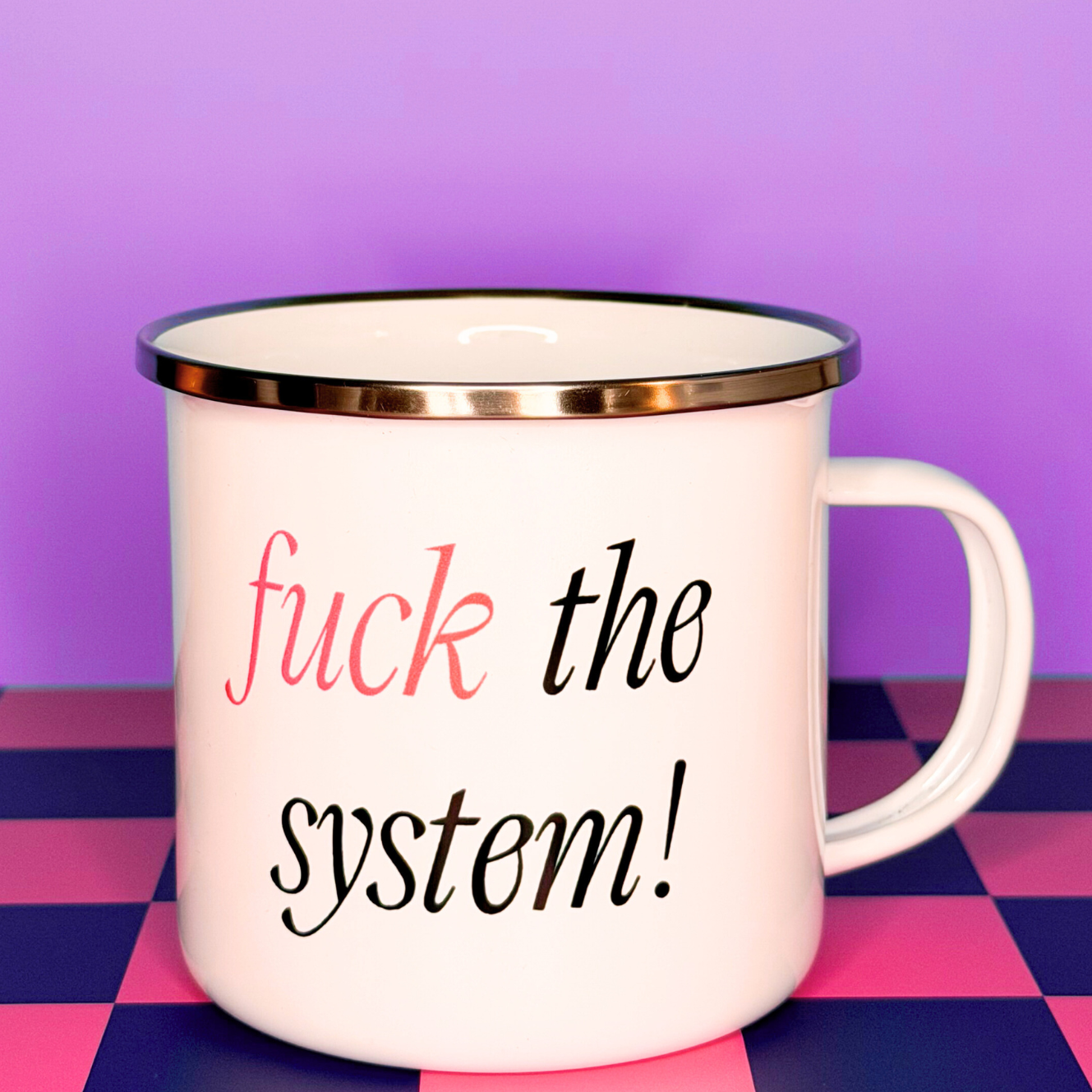 Statement Emaille Tasse – fuck the system