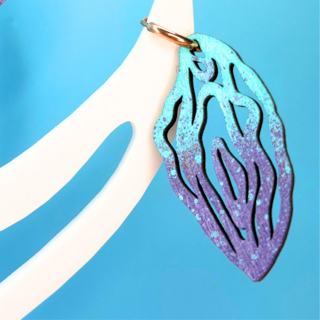 Feministischer Schmuck und Statement Ohrringe