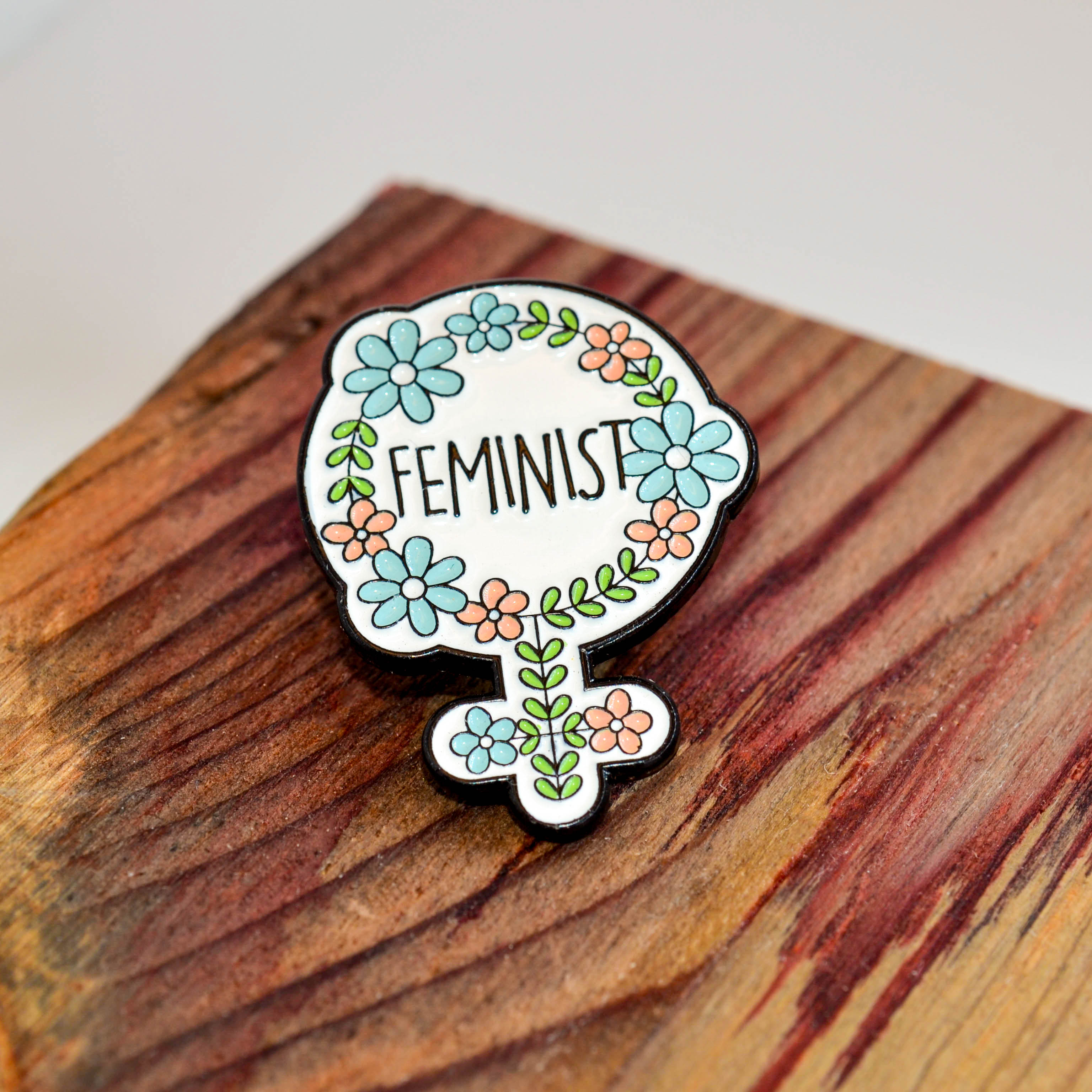 Pins - Queerfeministisches Empowerment