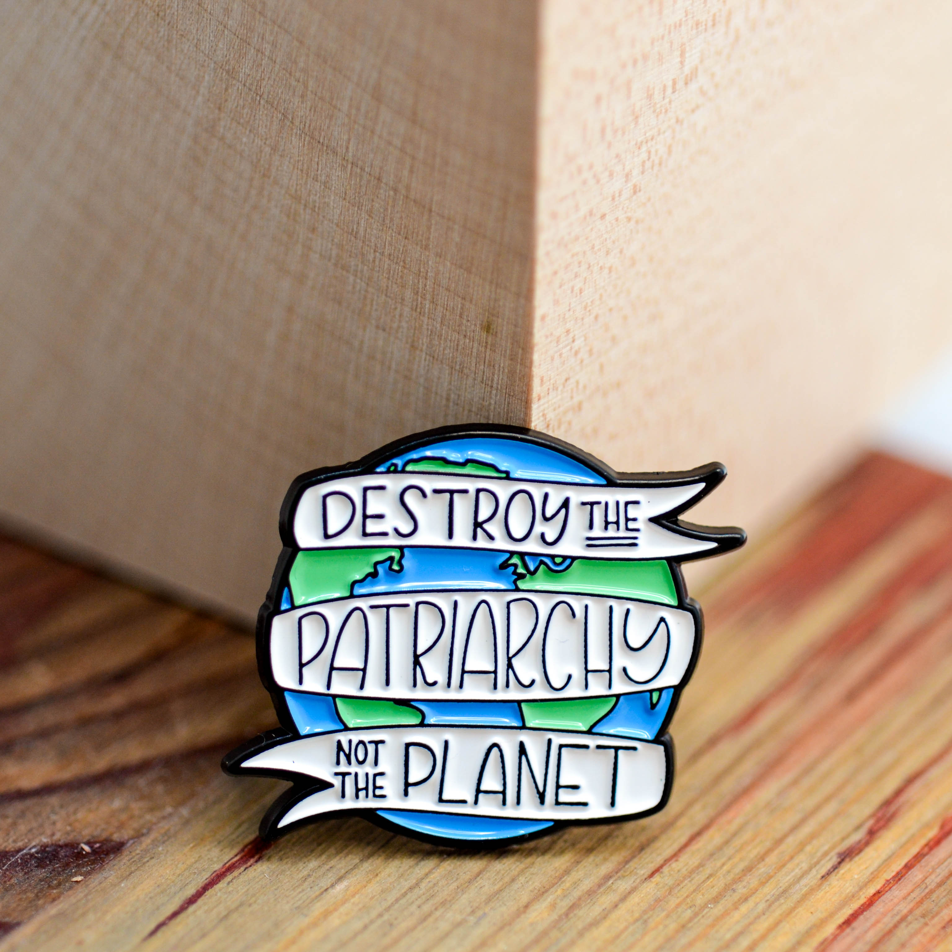 Pins - Queerfeministisches Empowerment