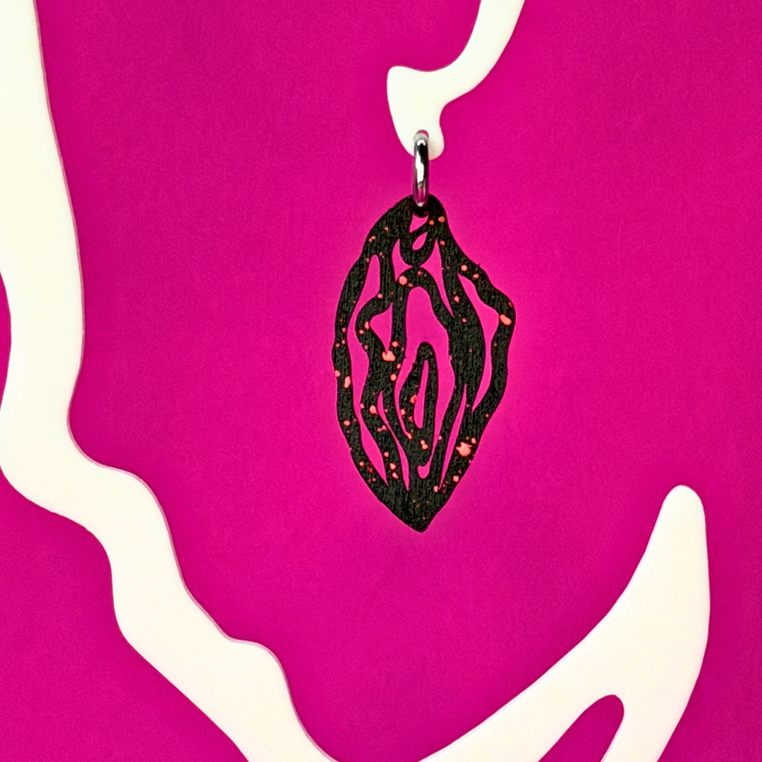 Lilium Noir: Schwarze Statement Ohrringe | kleine Queen
