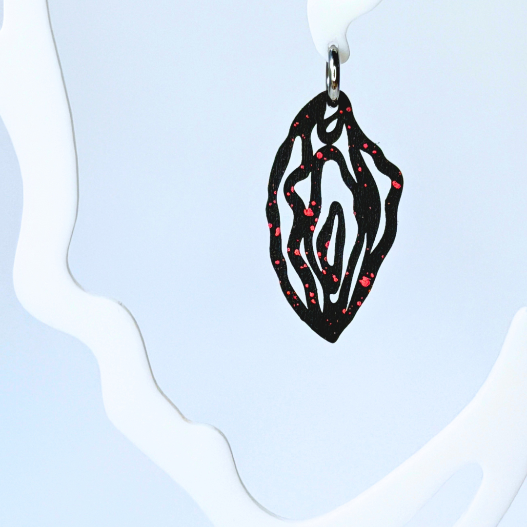 Lilium Noir: Schwarze Statement Ohrringe | kleine Queen